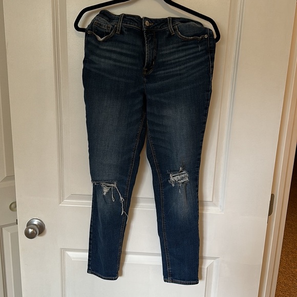 Rockstar Super Skinny High Rise Old Navy Jeans - Picture 3 of 3